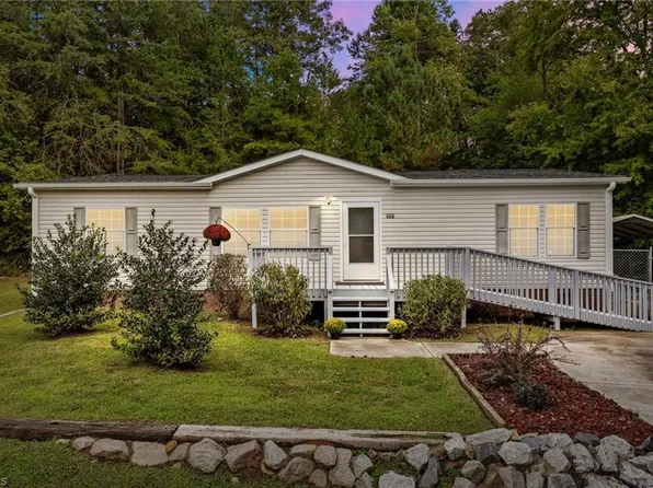 502 Booker T Womble Rd, Randleman, NC 27317