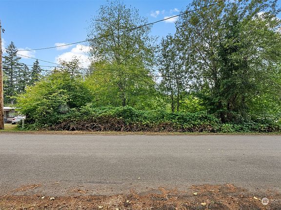 2nd image of 13916 140th Avenue NW