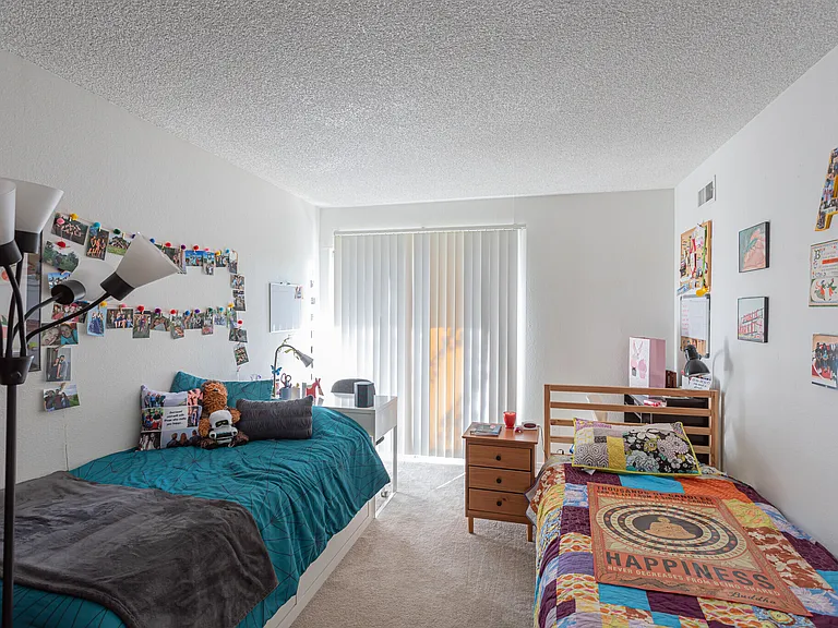 Viking Apartments — Photo 2
