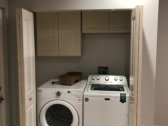 3rd image of 3856 Shasta Dr
