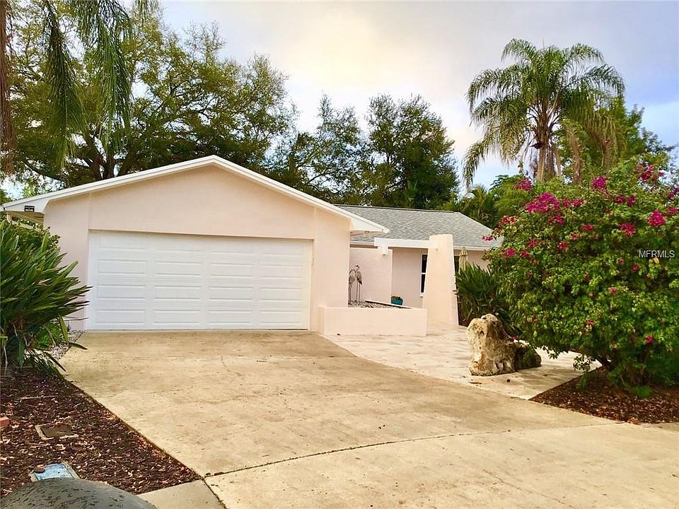 1st image of 9298 Elm Cir