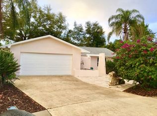 9298 Elm Cir, Seminole, FL 33776