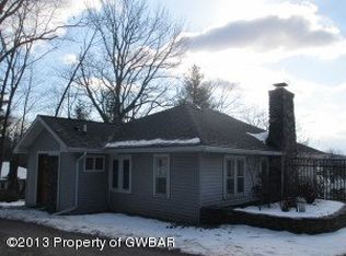 60 Walnut St, Harveys Lake, PA 18618