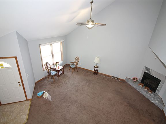 5th image of 1485 Stonefield Dr