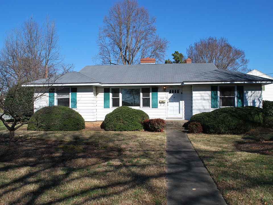 1st image of 209 W Gilbreath St