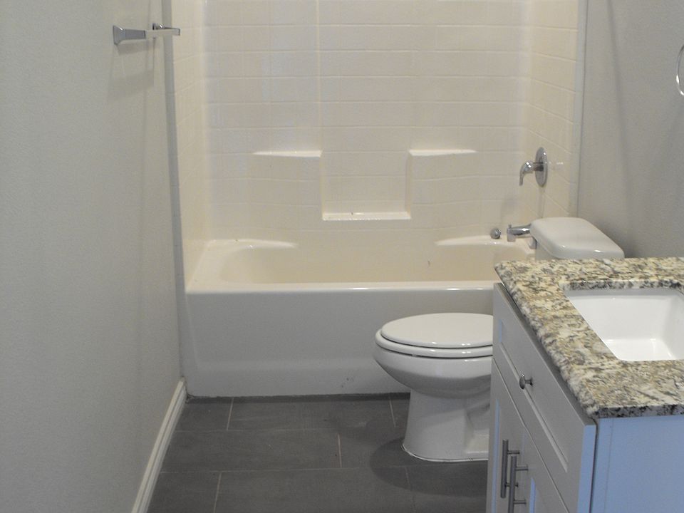 2nd image of 8081 County Road 436