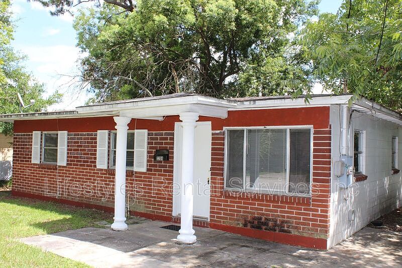 1st image of 2208 W 12th St