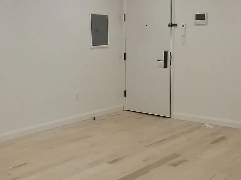 1816 Gates Ave #2AA — Photo 16