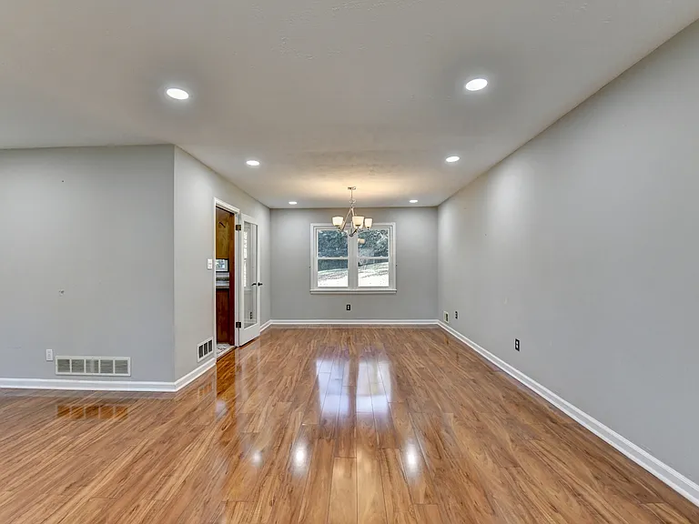1249 Renee Dr SW #1 — Photo 7