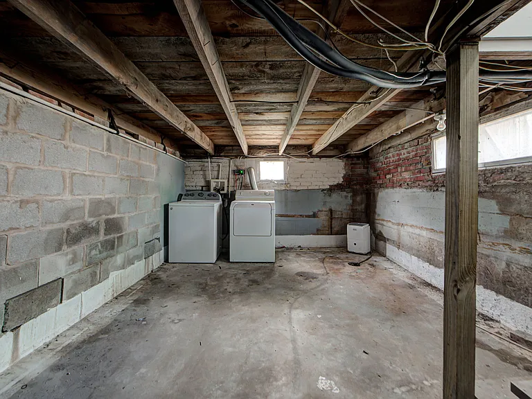 418 N Flood Ave — Photo 12