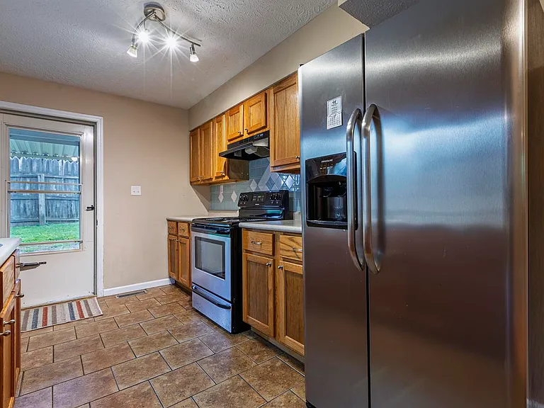 426 Parliament Rd #2 — Photo 6