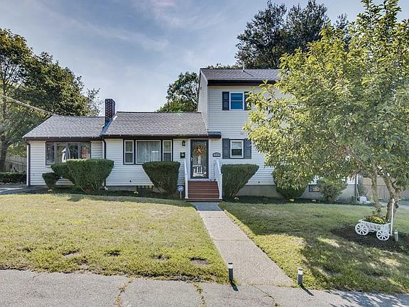2nd image of 20 Knights Crescent St
