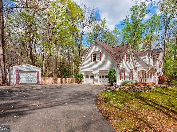 2nd image of 7101 Hillwood Ct
