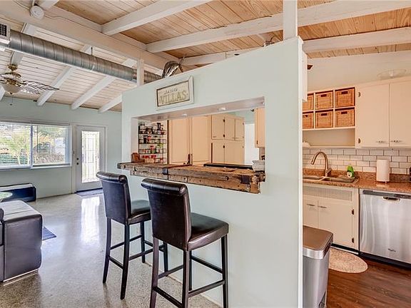 3rd image of 1479 SW 18th Ter
