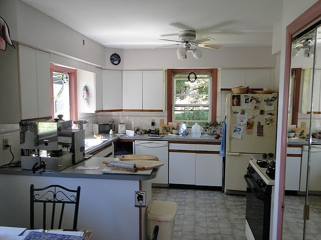 2nd image of 66 Green End Ave