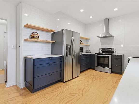 5th image of 610 W Princess Anne Rd APT B4