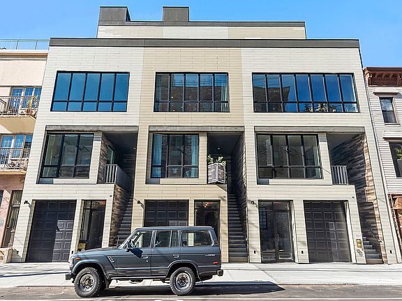 2nd image of 434 Van Brunt St