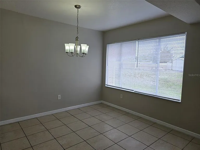 2419 Fan Palm Dr — Photo 7
