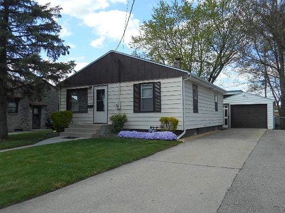 2nd image of 532 Grand Ave