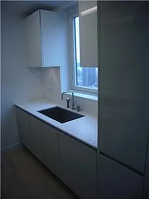 Rented by R New York | media 6