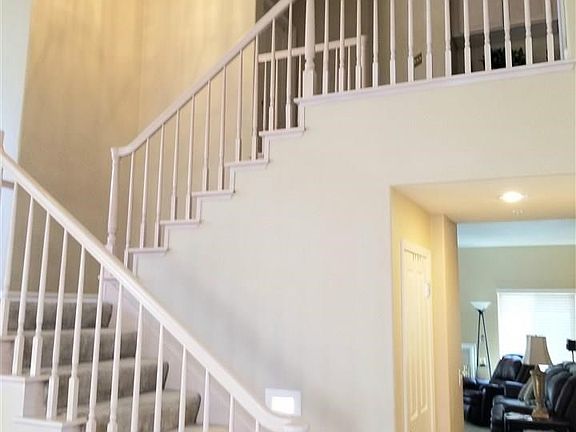 5th image of 30564 Meridien Cir