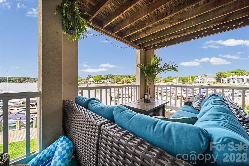 3 bed, 1200 sqft, $2,575 — Photo 3