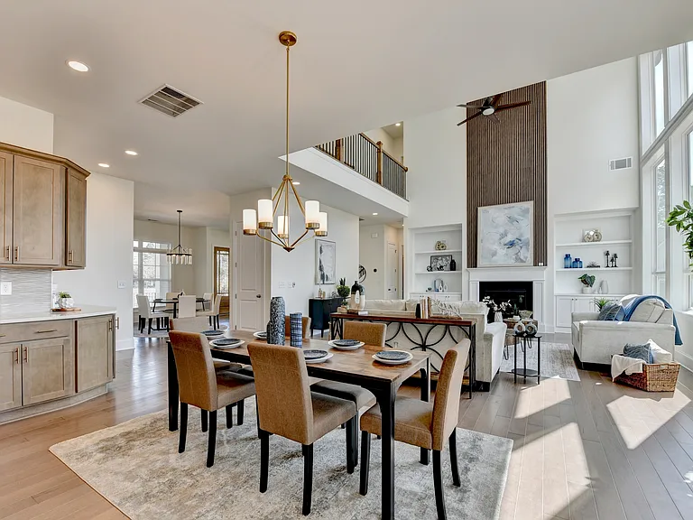 2405 Colliers Ln — Photo 3
