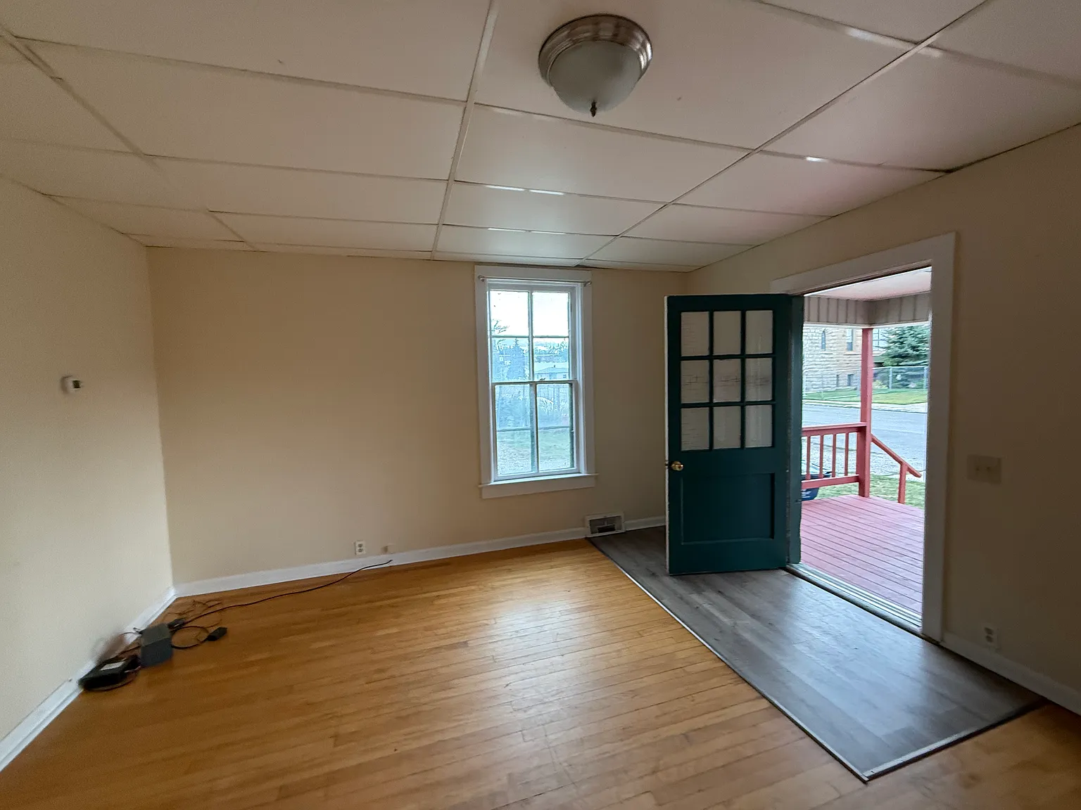 2 bed, $900 — Photo 2