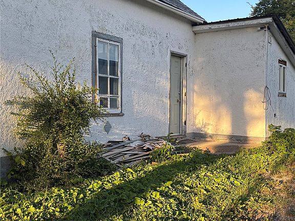 2nd image of 153 Myrtle Avenue