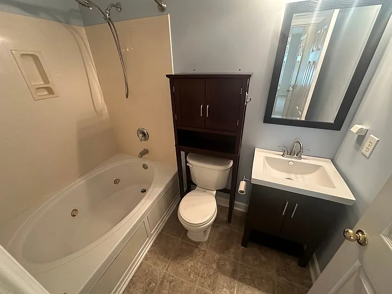 518 Auburn Square Dr — Photo 8