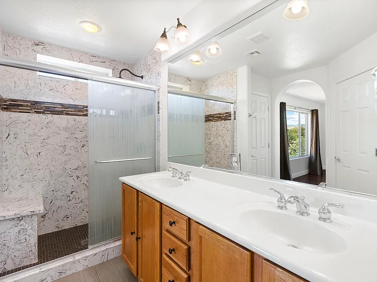 7970 Pomona Valley Ct — Photo 32