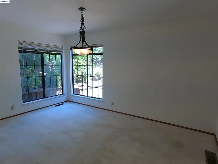 19179 Alpha Ct — Photo 14