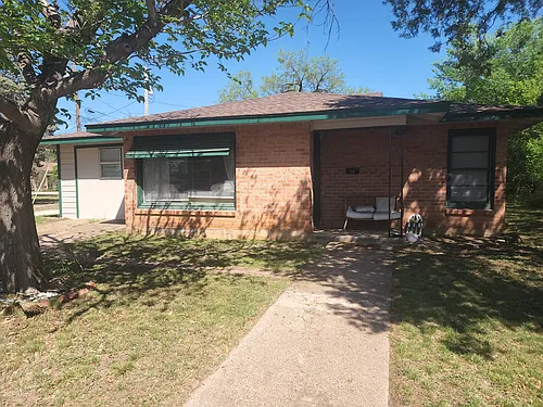 1617 Avenue D Photo 1