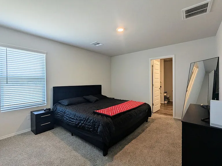 10524 Baled Bermuda Rd — Photo 9
