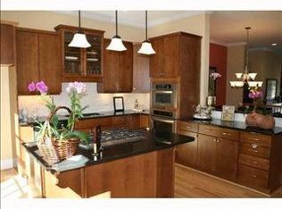 204 Sharpe St, Chapel Hill, NC 27516