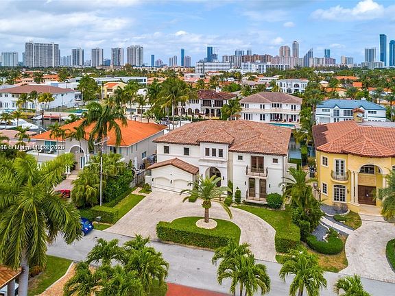 2nd image of 16433 NE 31st Ave