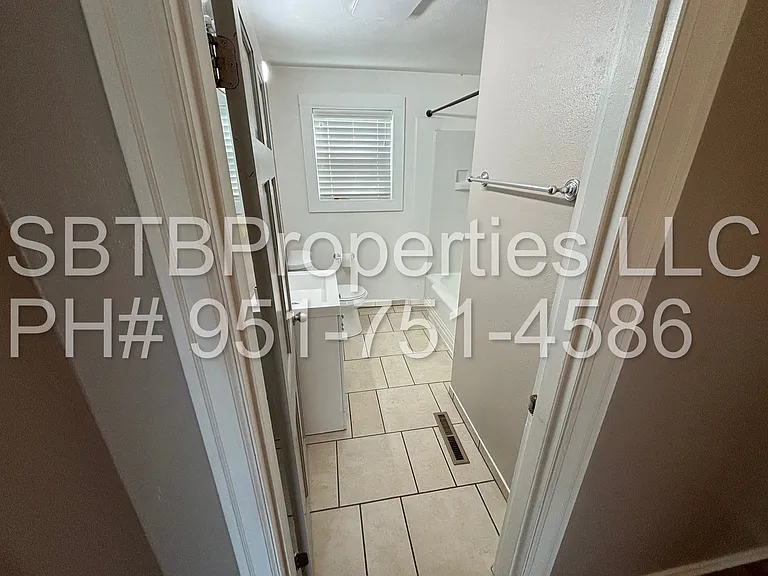 3012 Englewood Ave — Photo 10