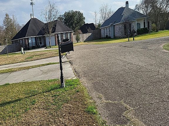 5th image of 38432 Silverstone Ave