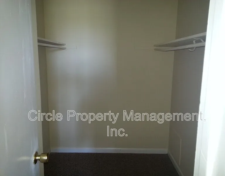 2 bed, 2.0 bath, 1100 sqft, $1,000 — Photo 3