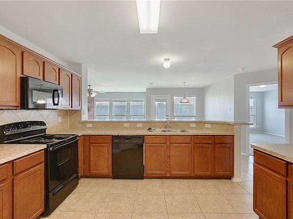 2nd image of 4000 Autumnwood Ln