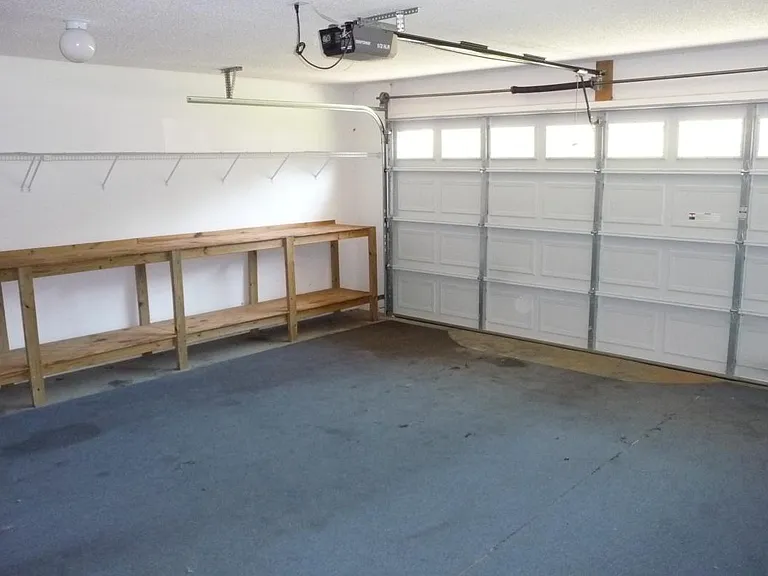 64 Woodfield Pl — Photo 2