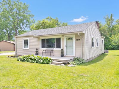 5515 Oster Dr, Waterford, MI, 48327