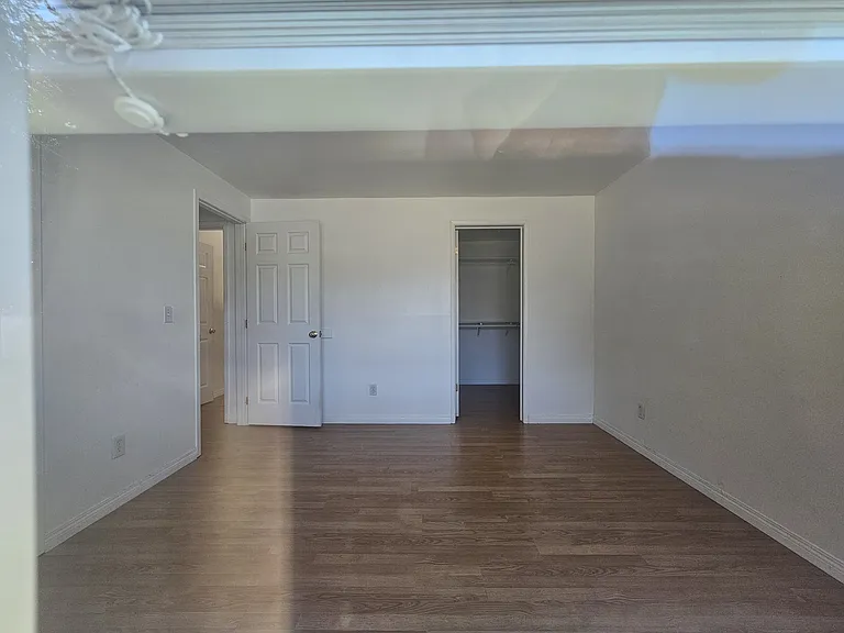 284 Scott St SE — Photo 8