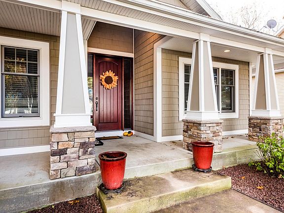 2nd image of 1388 Stonecreek Ct