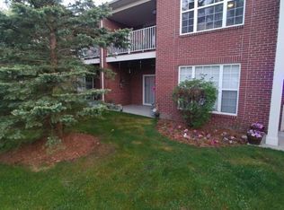 1670 Deepwood Cir, Rochester, MI 48307