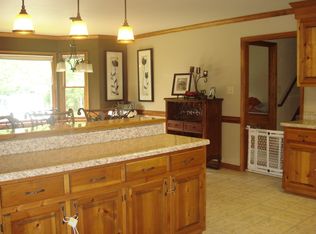 1904 Foxwood Dr, Chesapeake, VA 23323