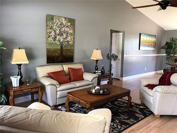 3rd image of 3034 Vista Palm Dr