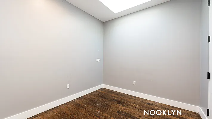 Rented by Nooklyn NYC LLC | media 9