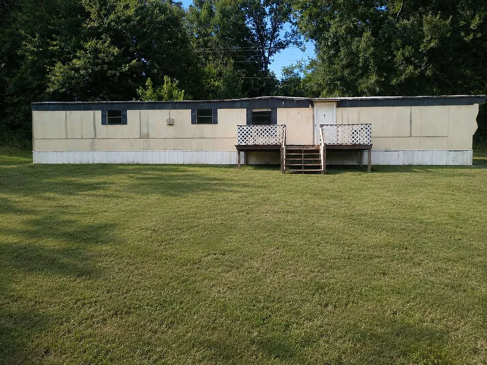 118 Racetrack Rd