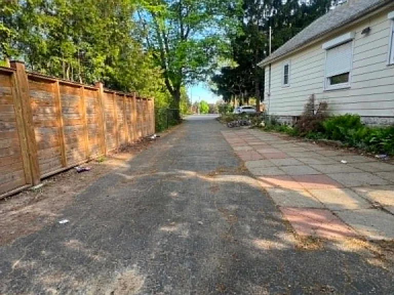 54 Dale Ave #MAIN — Photo 2